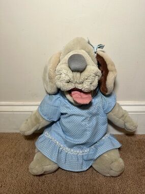 Vintage Ganzbros 1981  Wrinkles Dog Hand Puppet Plush Dress